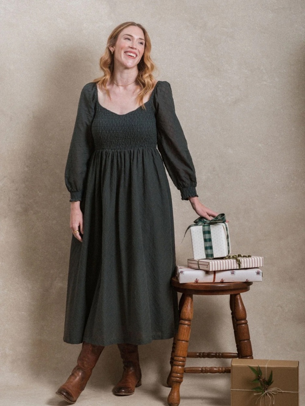 Neuflora Milan Dress in Green (Medium)